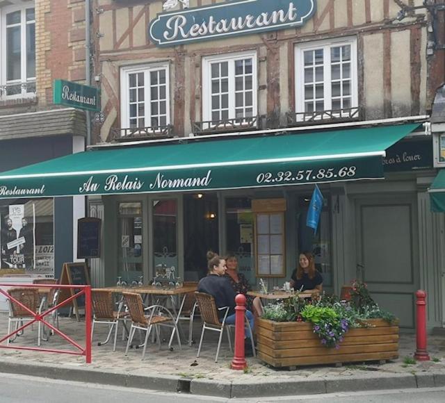 Logement 2 Pieces Au Relais Normand Cormeilles  Buitenkant foto